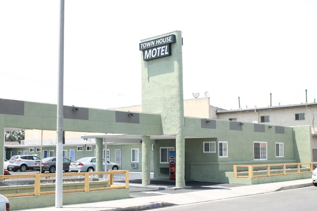 Town House Motel Lynwood Εξωτερικό φωτογραφία