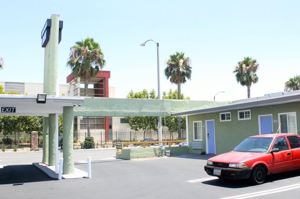 Town House Motel Lynwood Εξωτερικό φωτογραφία