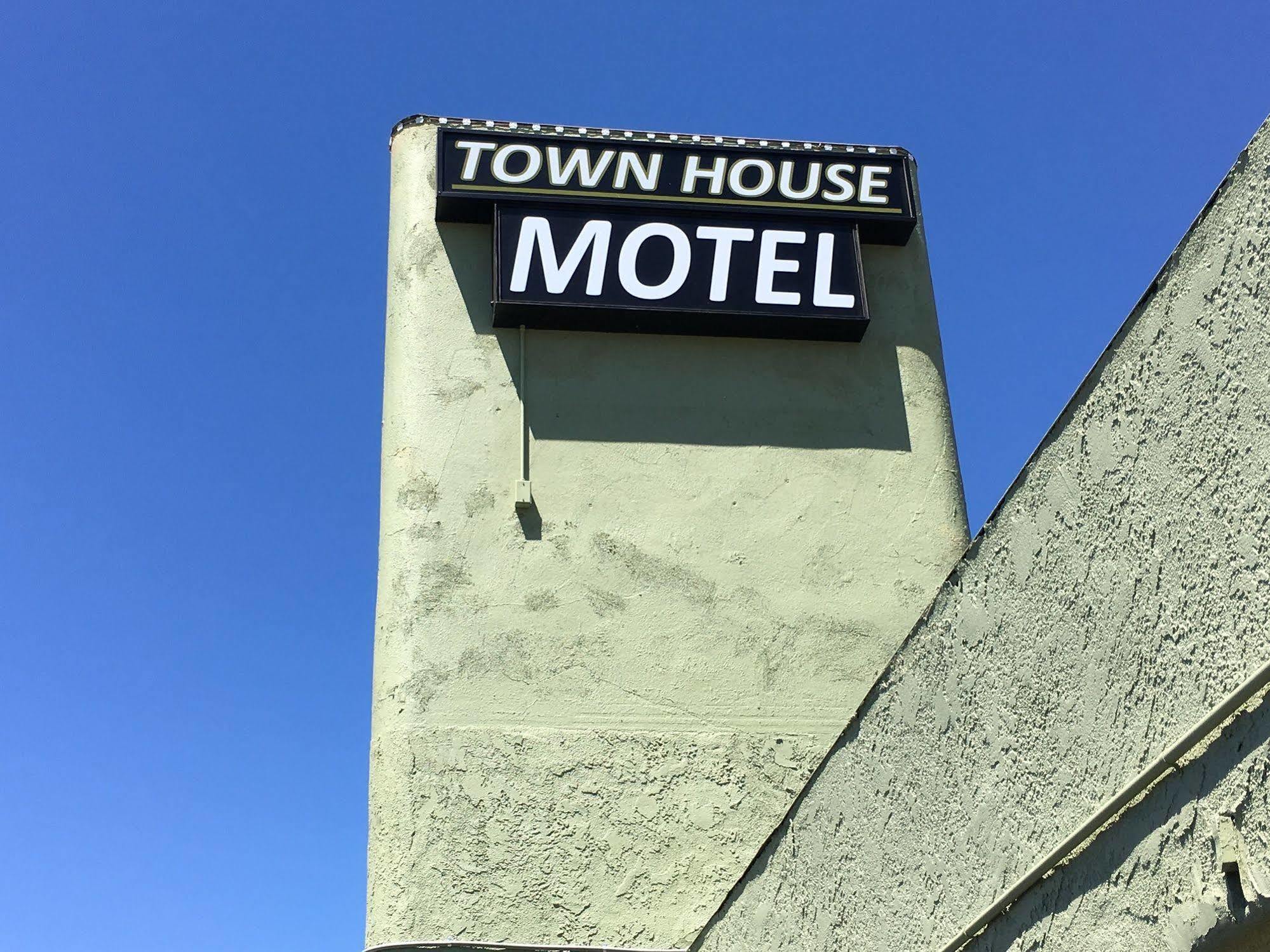 Town House Motel Lynwood Εξωτερικό φωτογραφία