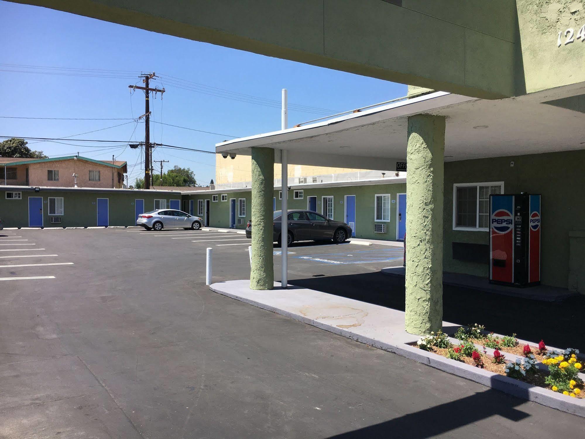 Town House Motel Lynwood Εξωτερικό φωτογραφία